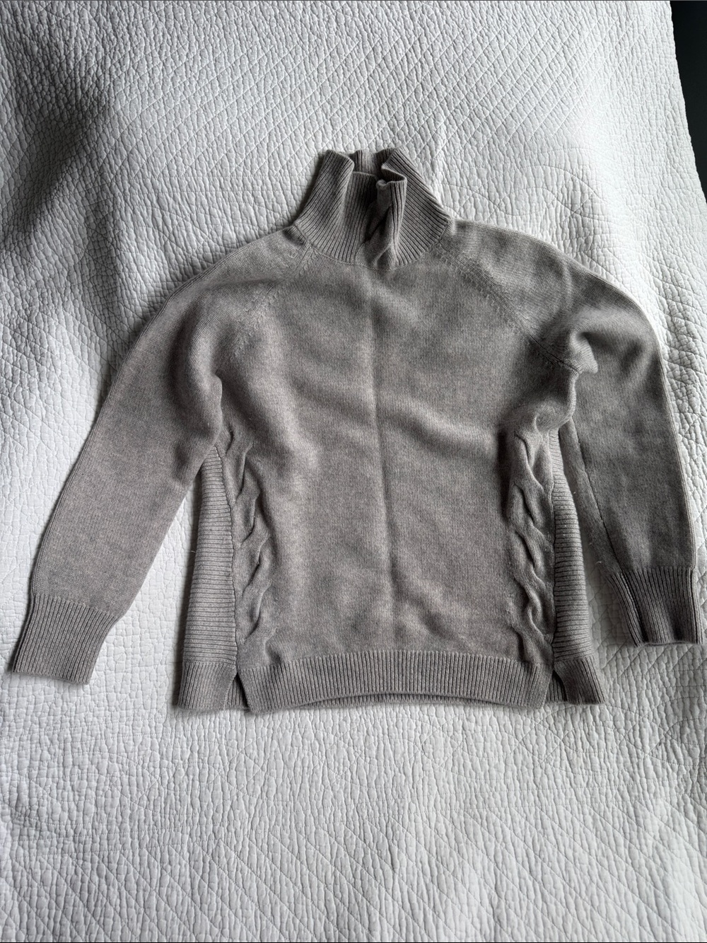 Garnet Hill Light Gray 100% cashmere Cable-Trim Turtleneck Sweater